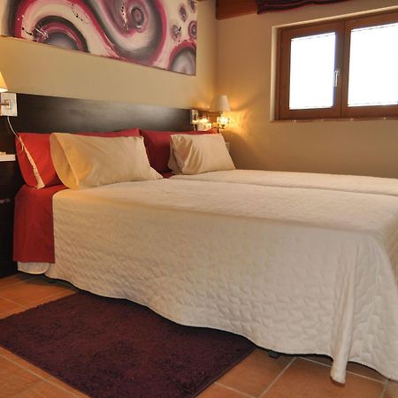 Hostal De Cabrit Sant Mateu  Exterior foto