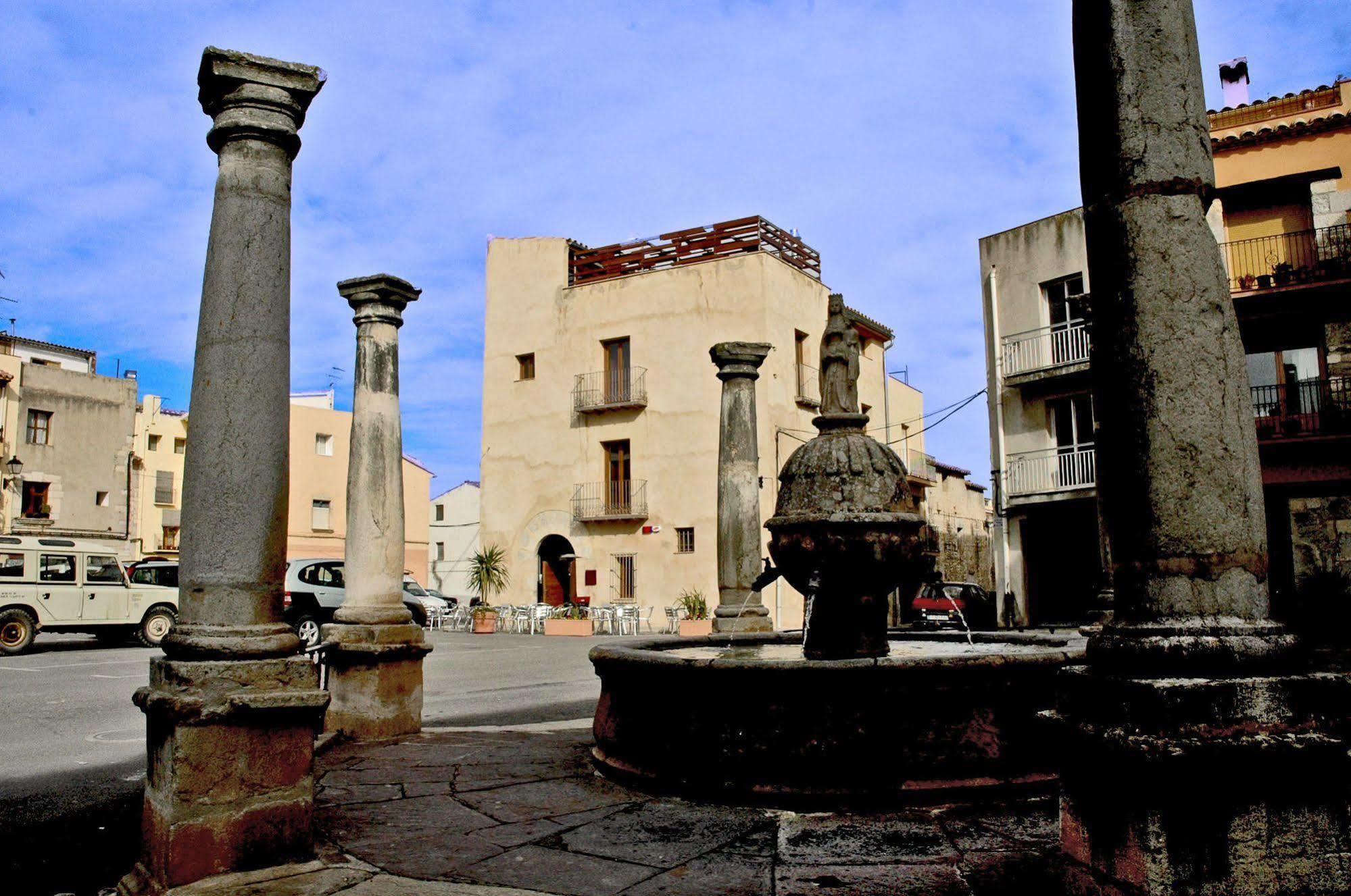 Hostal De Cabrit Sant Mateu  Exterior foto