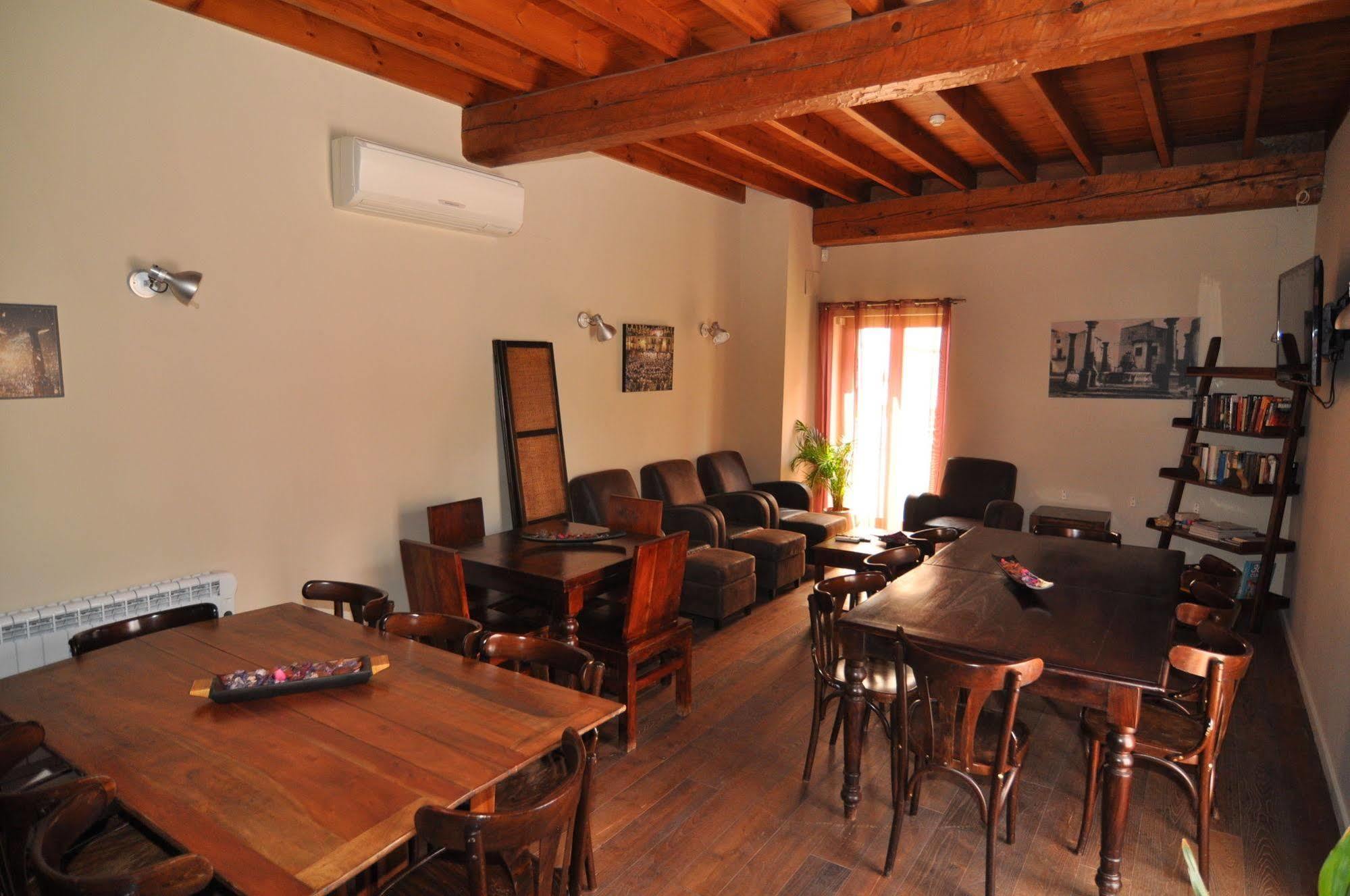 Hostal De Cabrit Sant Mateu  Exterior foto